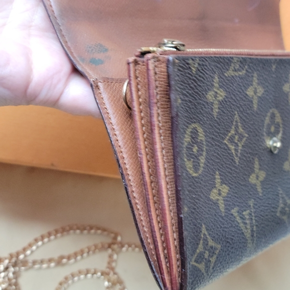 100% Authentic Louis Vuitton Monogram wallet - Picture 5 of 8